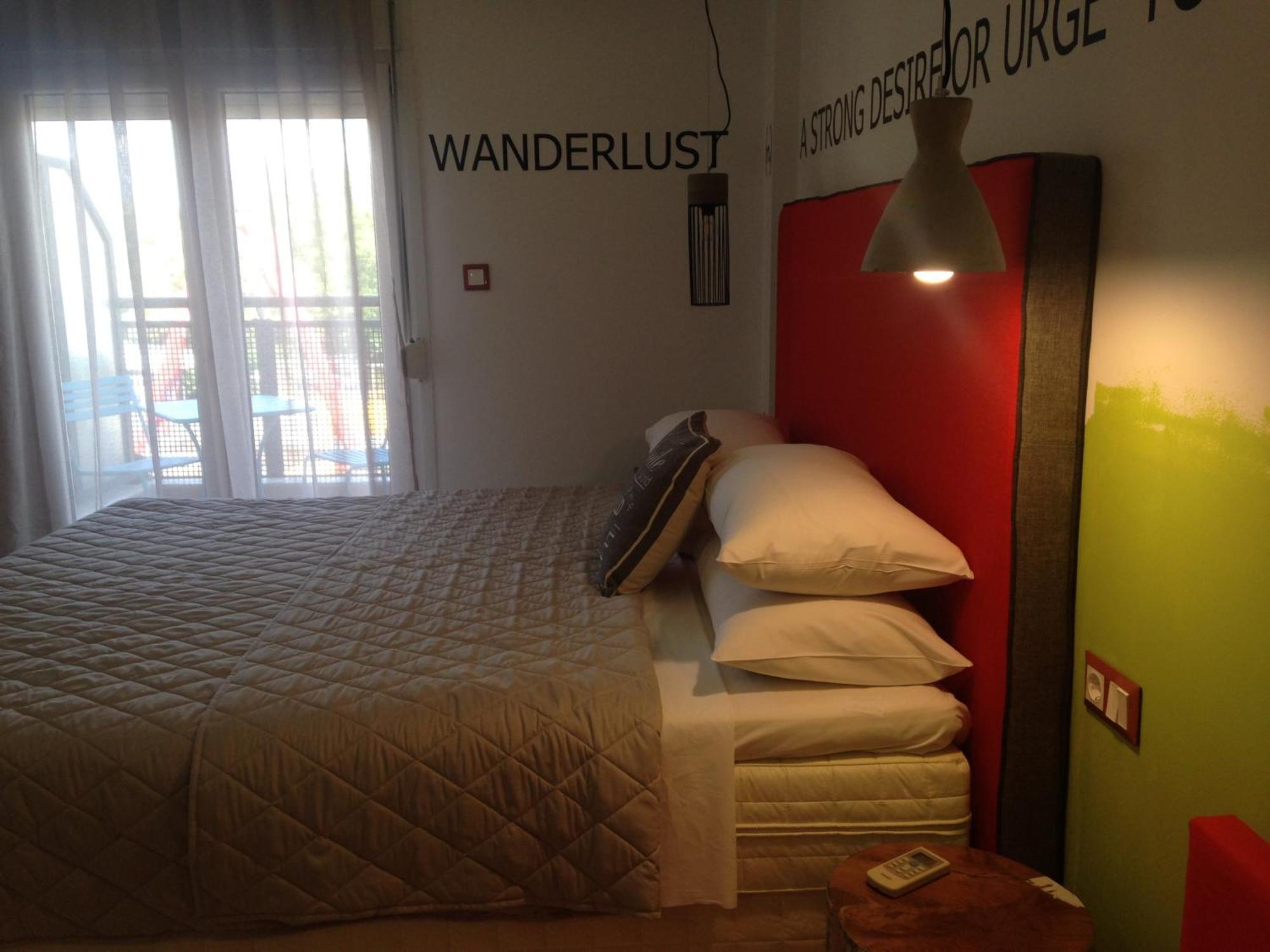 Orange Apartment *