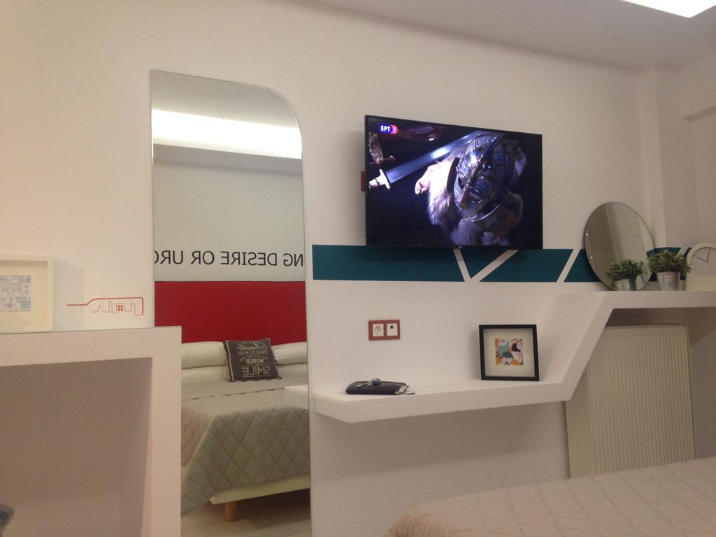 Orange Apartment *